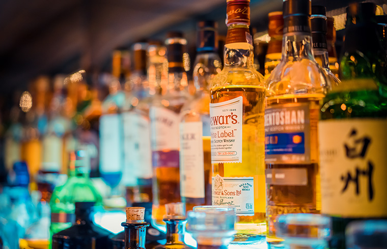 ​三得利饮品企业是一个国际化、多品种、多领域经营的大型跨国集团,是一家拥有悠久历史和卓越声誉的全球饮料产业巨头.